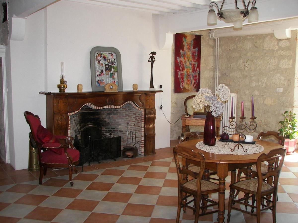 Domaine Du Noble Bed and Breakfast Saint-Jean-de-Thurac Exteriör bild