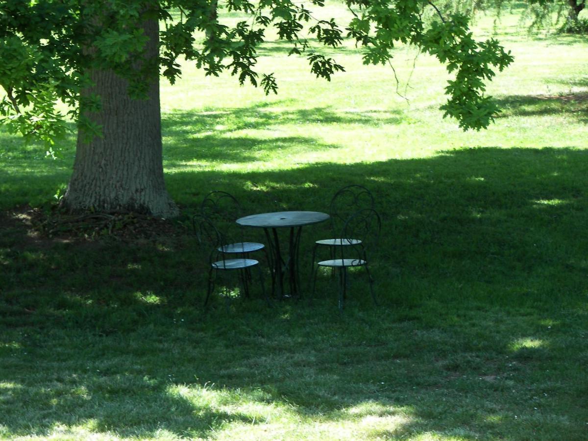 Domaine Du Noble Bed and Breakfast Saint-Jean-de-Thurac Exteriör bild
