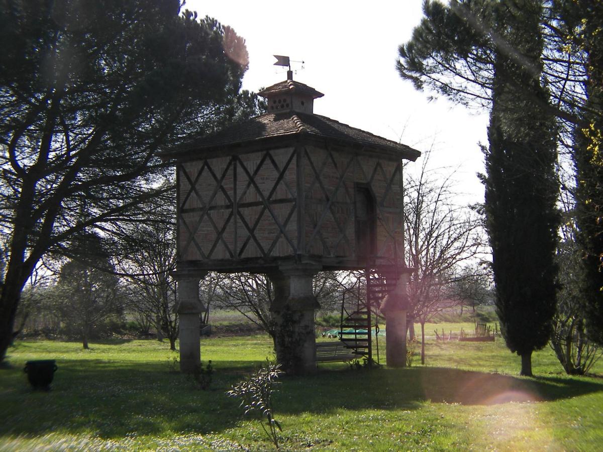 Domaine Du Noble Bed and Breakfast Saint-Jean-de-Thurac Exteriör bild