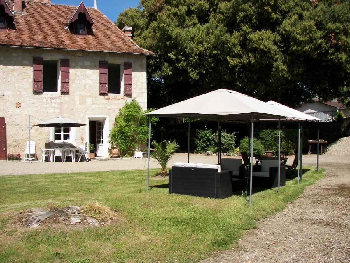 Domaine Du Noble Bed and Breakfast Saint-Jean-de-Thurac Exteriör bild