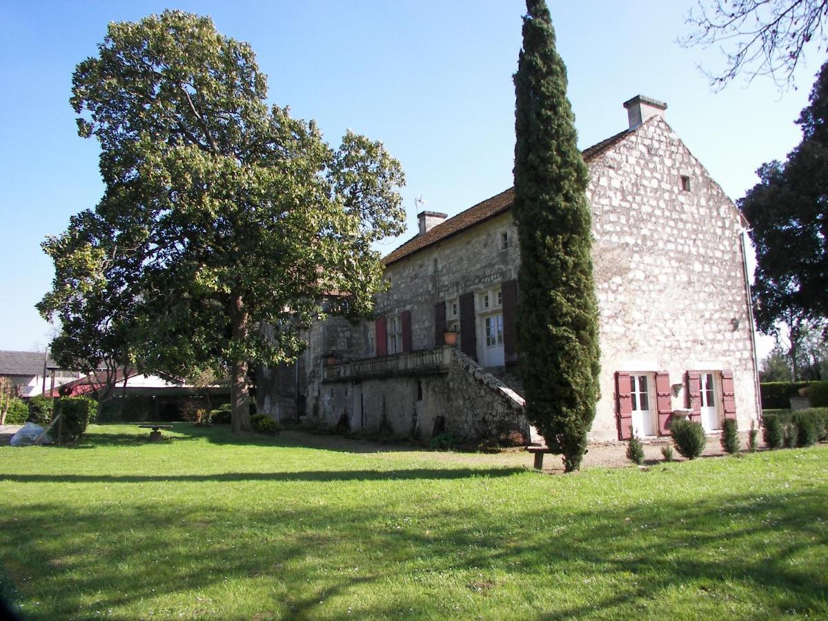 Domaine Du Noble Bed and Breakfast Saint-Jean-de-Thurac Exteriör bild