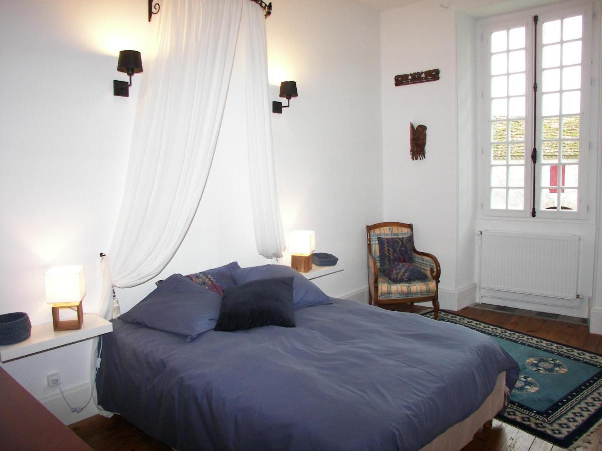 Domaine Du Noble Bed and Breakfast Saint-Jean-de-Thurac Exteriör bild